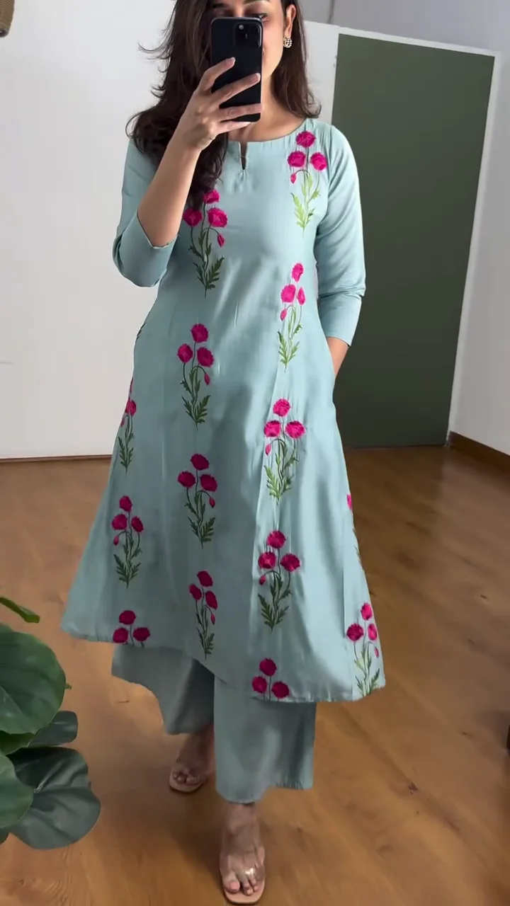 Floral Charm Embroidered Kurta - Grace in Bloom