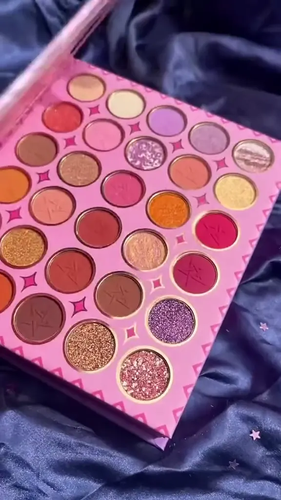 Professional Luxury Butterfly Heart Eyeshadow & Face Artistry Palette - 40+ High-Pigment Matte, Shimmer, and Metallic Shades