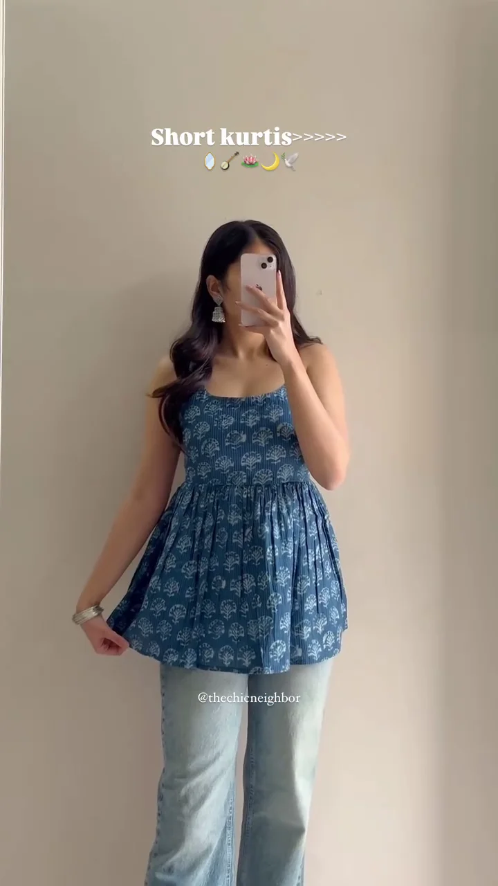 Women Floral Printed Square Neck Pure Cotton Sleeveless Anarkali short Top