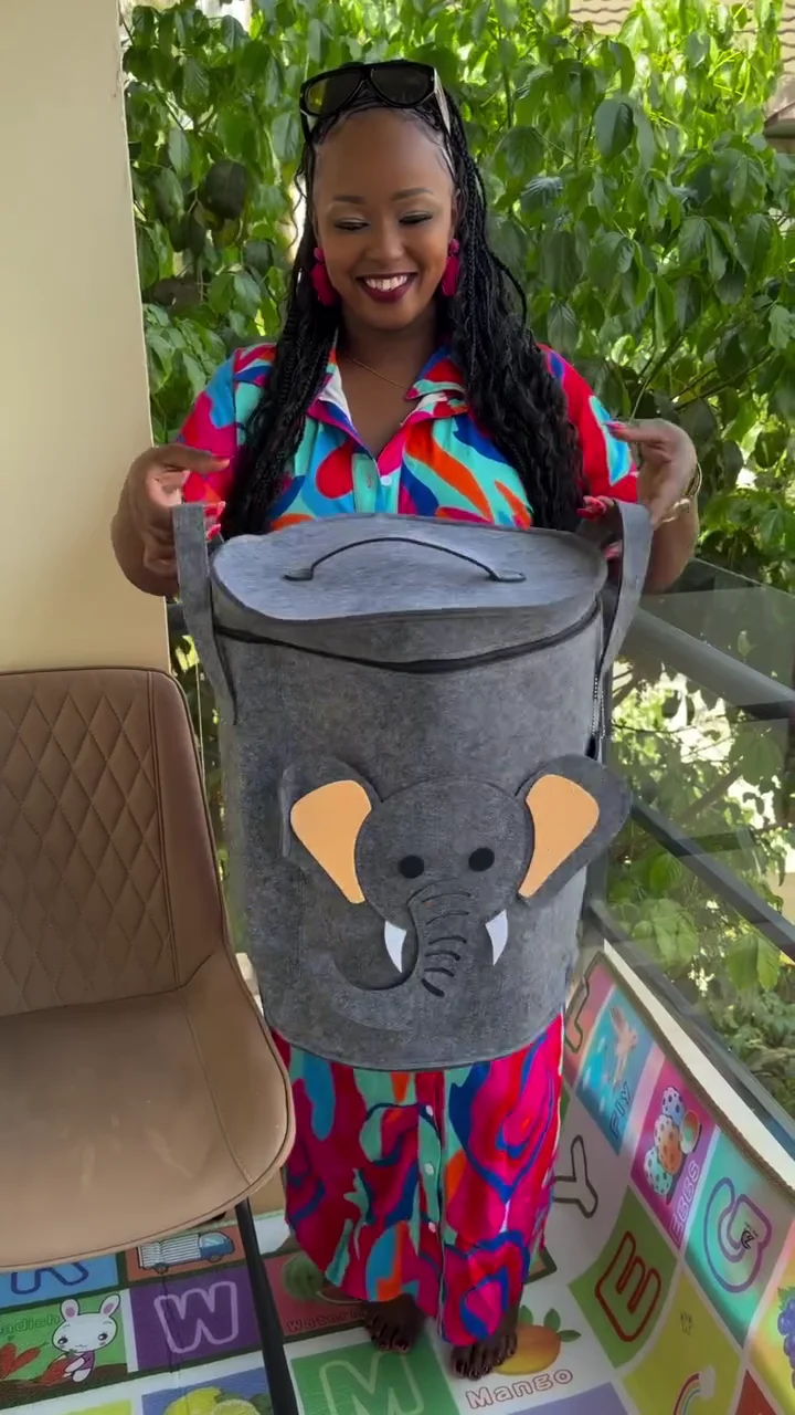 Big Felt Organizer Storage Bucket with Built-in Floor Play Mat, Folding Toddler Toy Storage Bag Cartoon Elephant Felt Toy Zipper Organizer Bucket with Handle